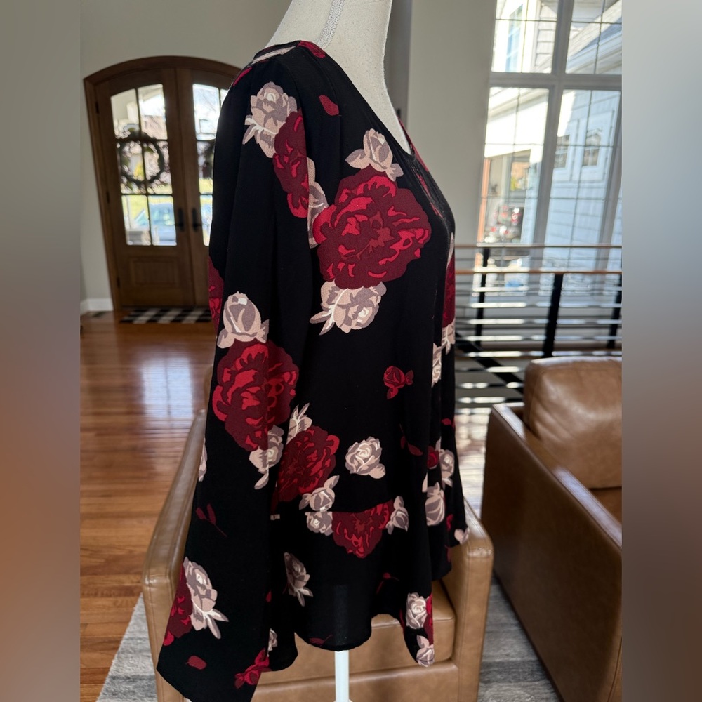 Mud Pie floral flounce top - Picture 5 of 6